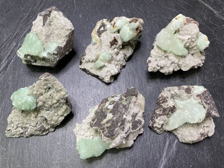 Apophyllit grün Rohkristall 